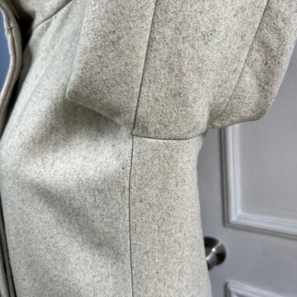 J‎ Crew City Coat Wool Blend Light Gray Mock Neck Hidden Buttons Women's Size 2